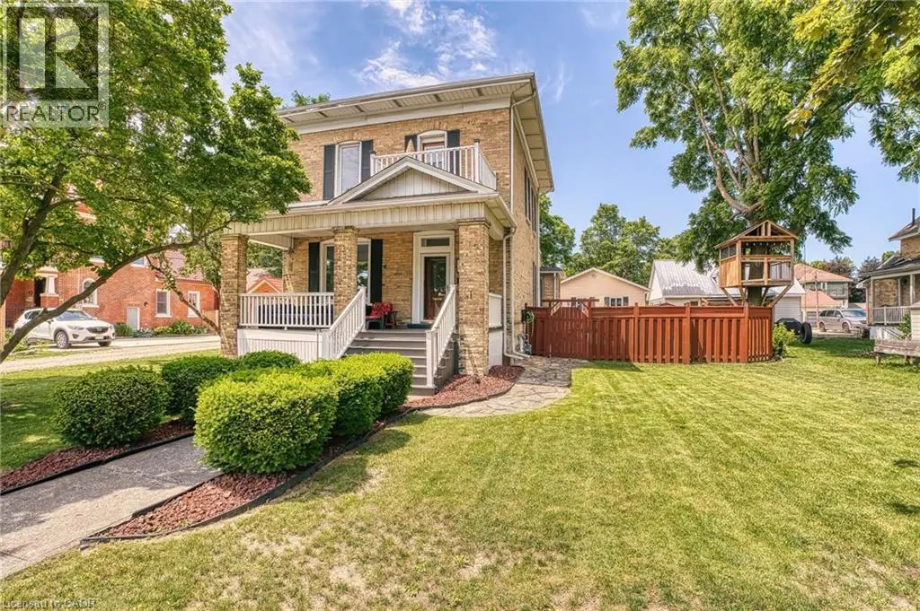 459 Wallace Avenue N, Listowel