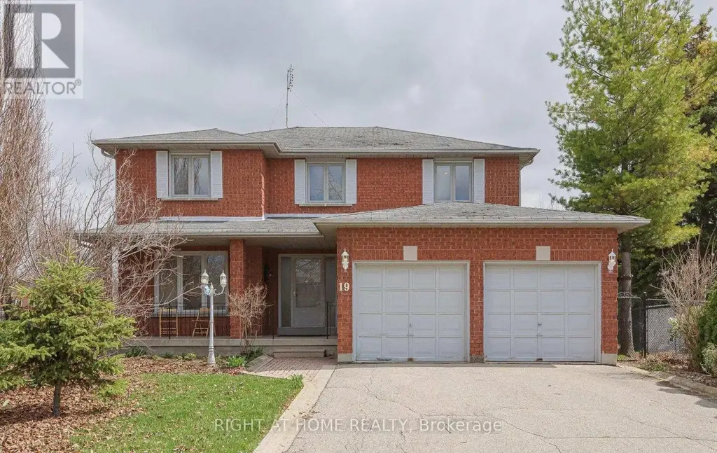 19 Western Skies Court, Vaughan (East Woodbridge)