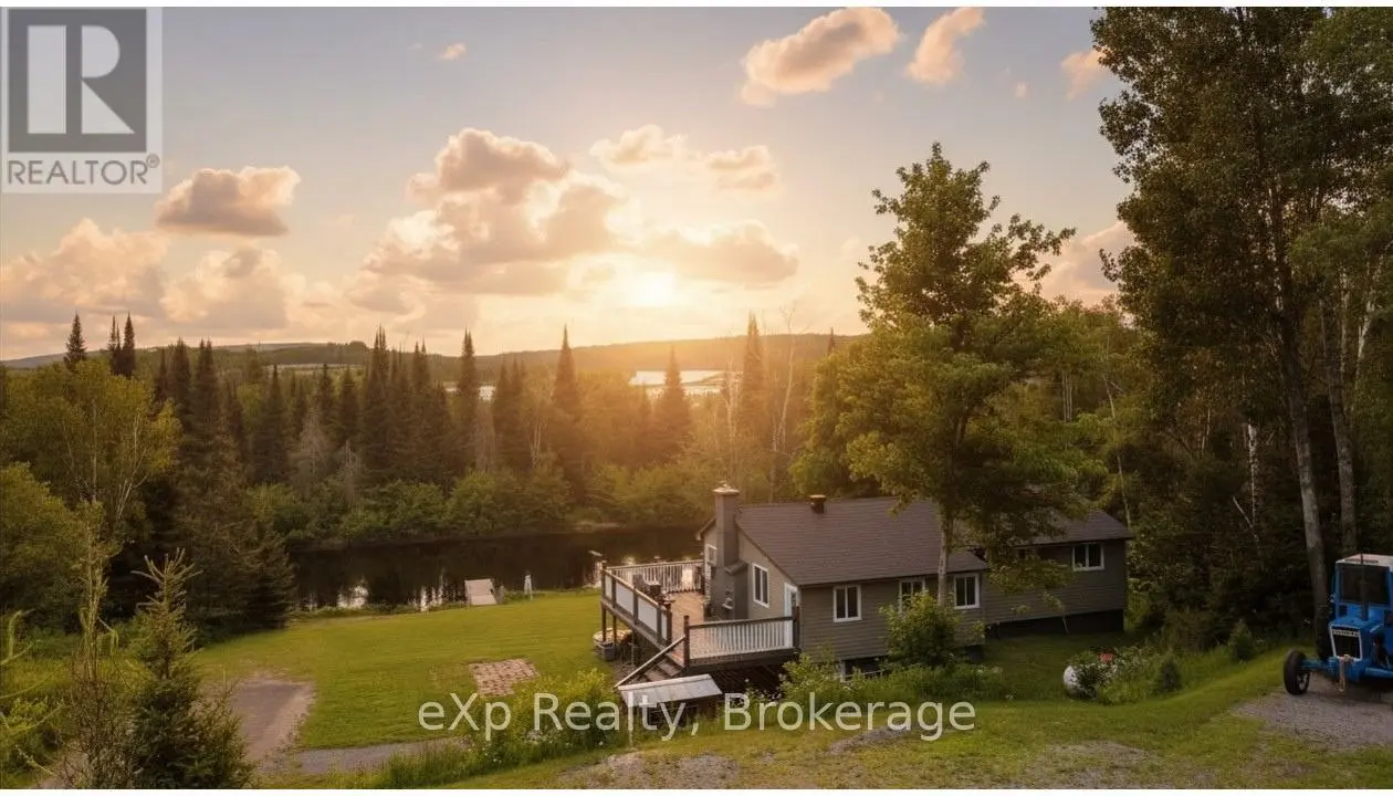 249 River Drive, Burk's Falls
