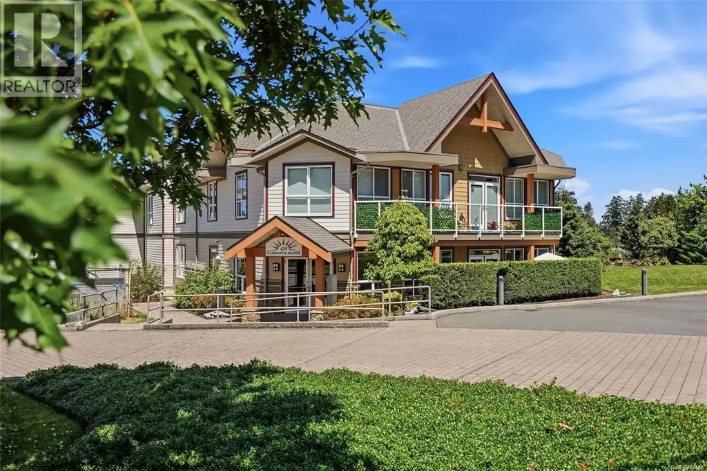 203 439 College Rd, Qualicum Beach