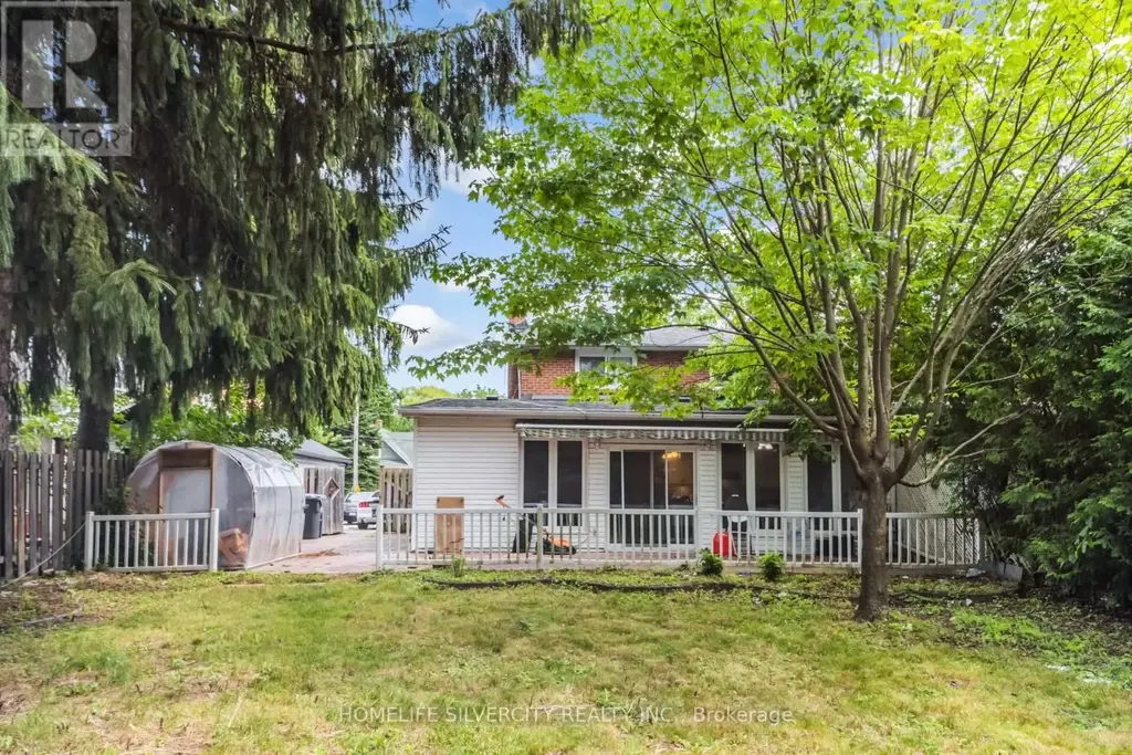 62 Rosedale Avenue W, Brampton (Downtown Brampton)