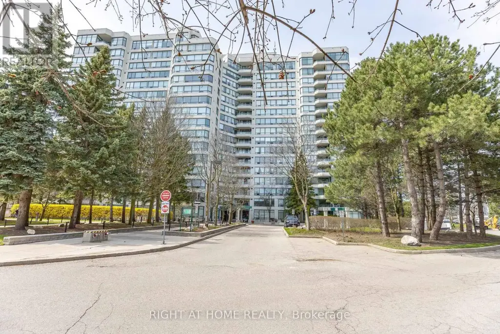 1001 - 120 Promenade Circle, Vaughan (Brownridge)