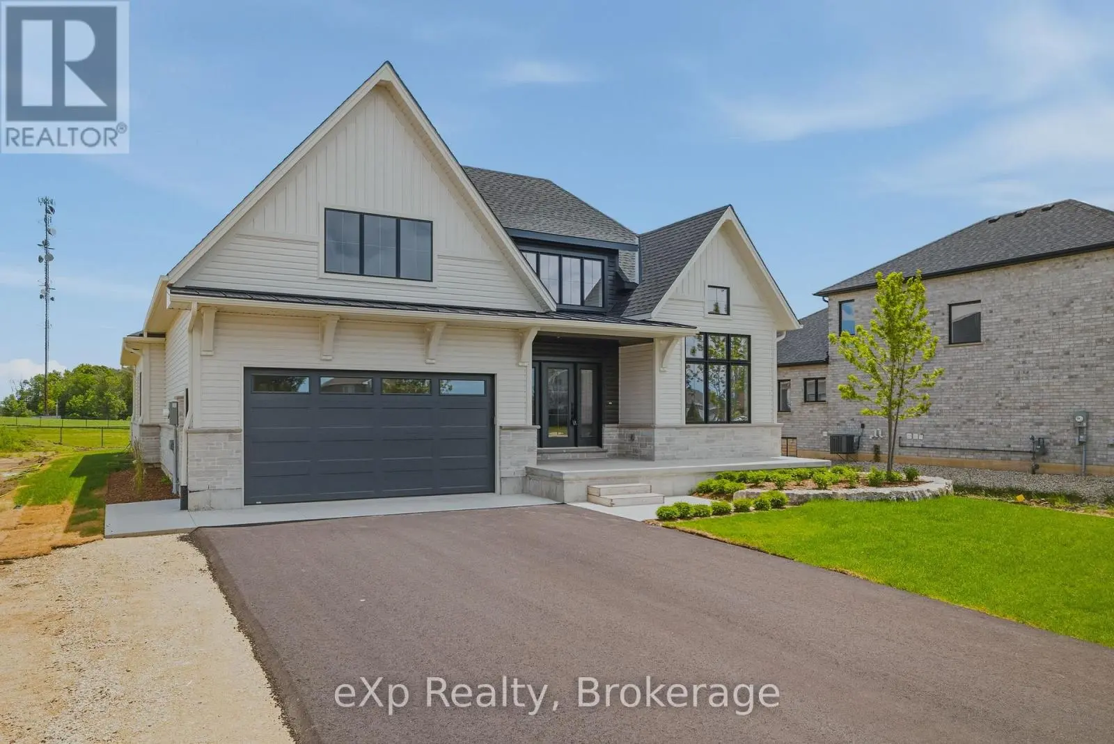 1036 Walton Avenue N, North Perth (Listowel)