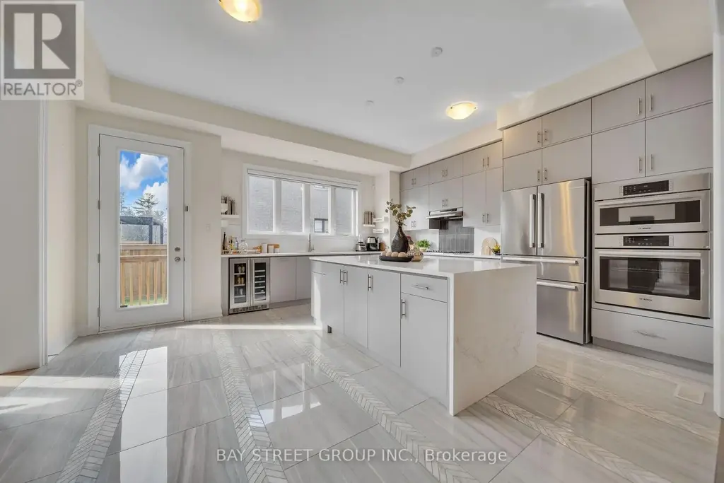 2411 Saw Whet Boulevard, Oakville (GA Glen Abbey)