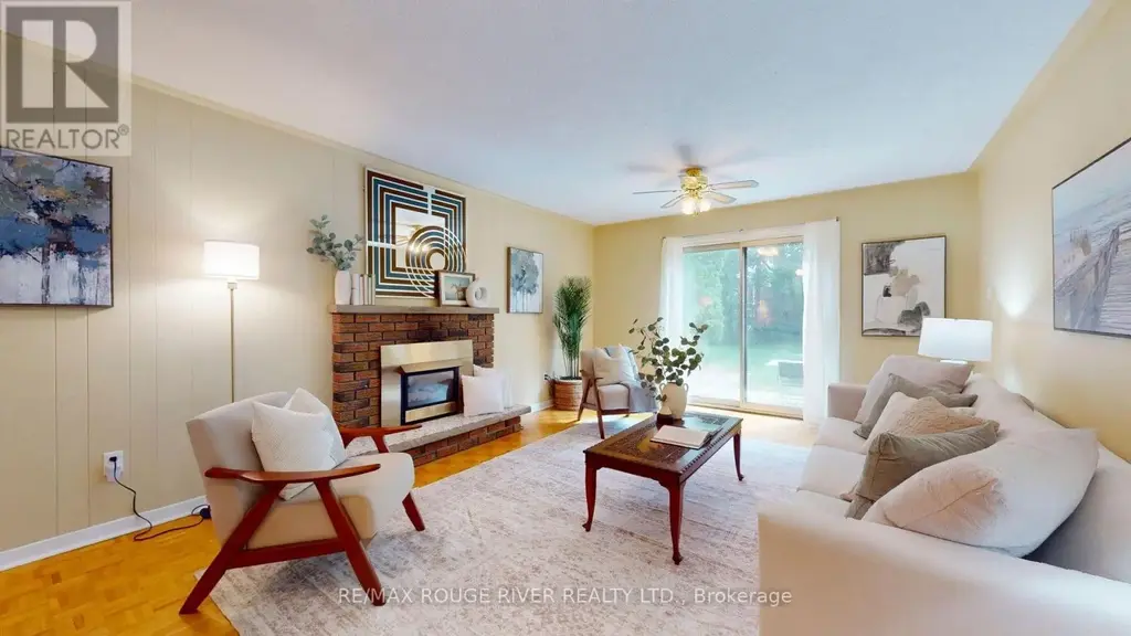 33 Pepper Tree Drive, Toronto (Centennial Scarborough)