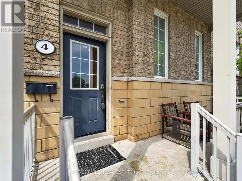 4 Evelyn Wiggins Drive, Toronto (York University Heights)
