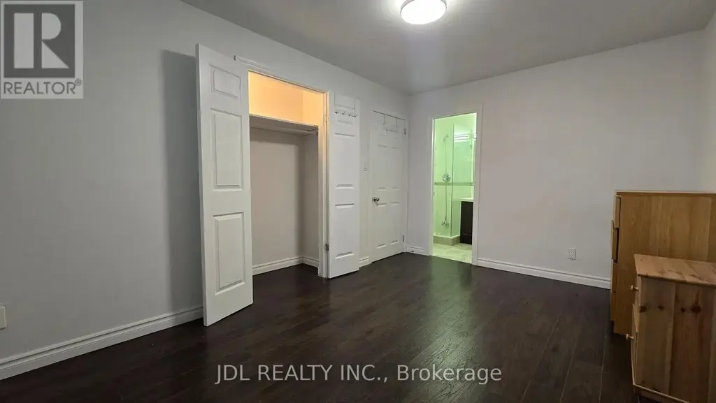 Room Mc - 68 Meadowview Avenue, Markham (Grandview)