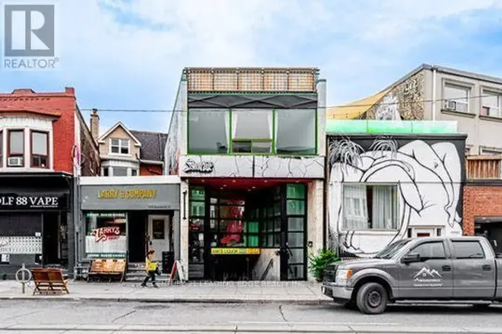 1415 Dundas Street W, Toronto (Little Portugal)