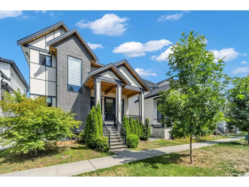 7068 194 Street, Surrey