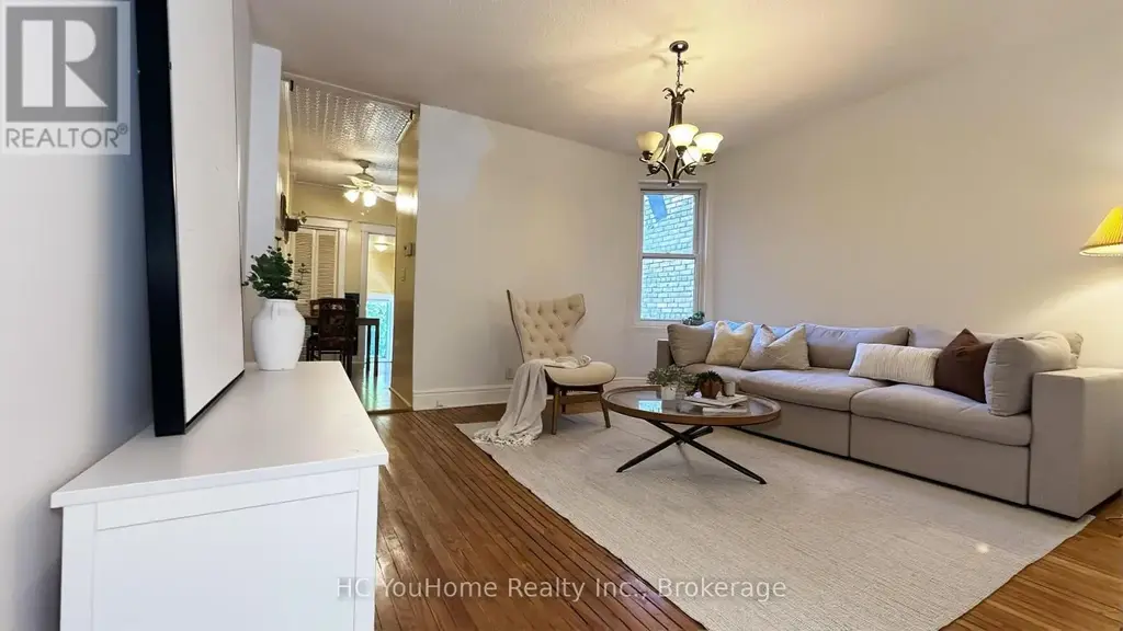 7 Badgerow Avenue, Toronto (South Riverdale)