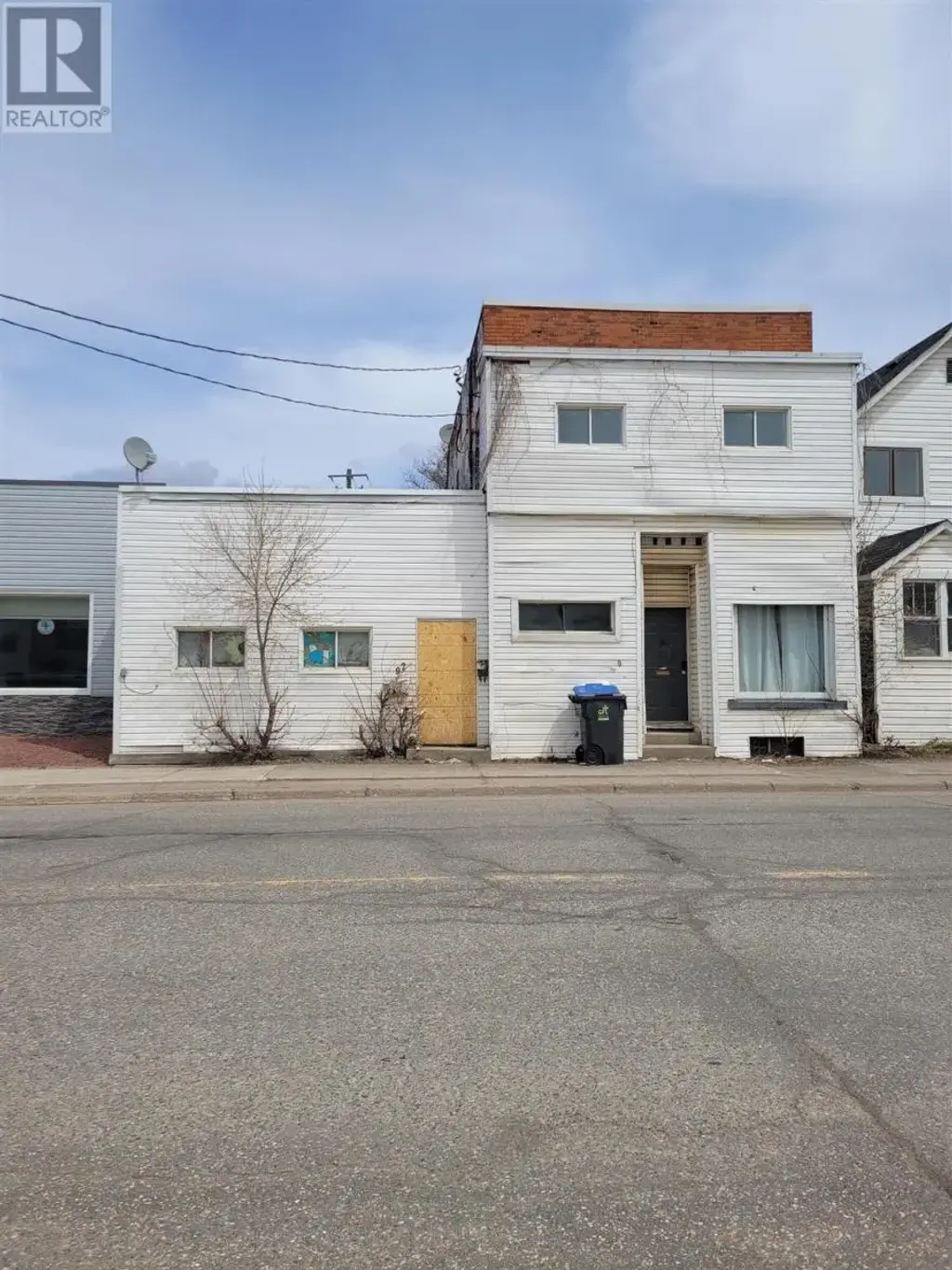 90-92 Wellington St W, Sault Ste. Marie