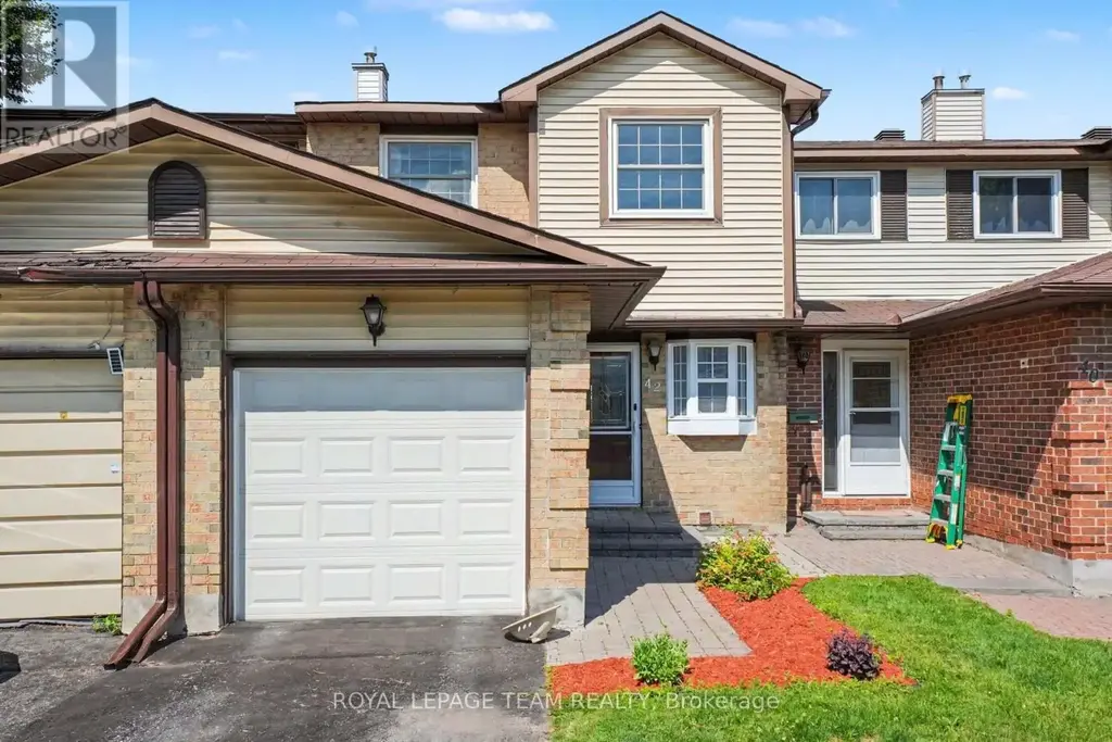42 Sundback Lane, Ottawa