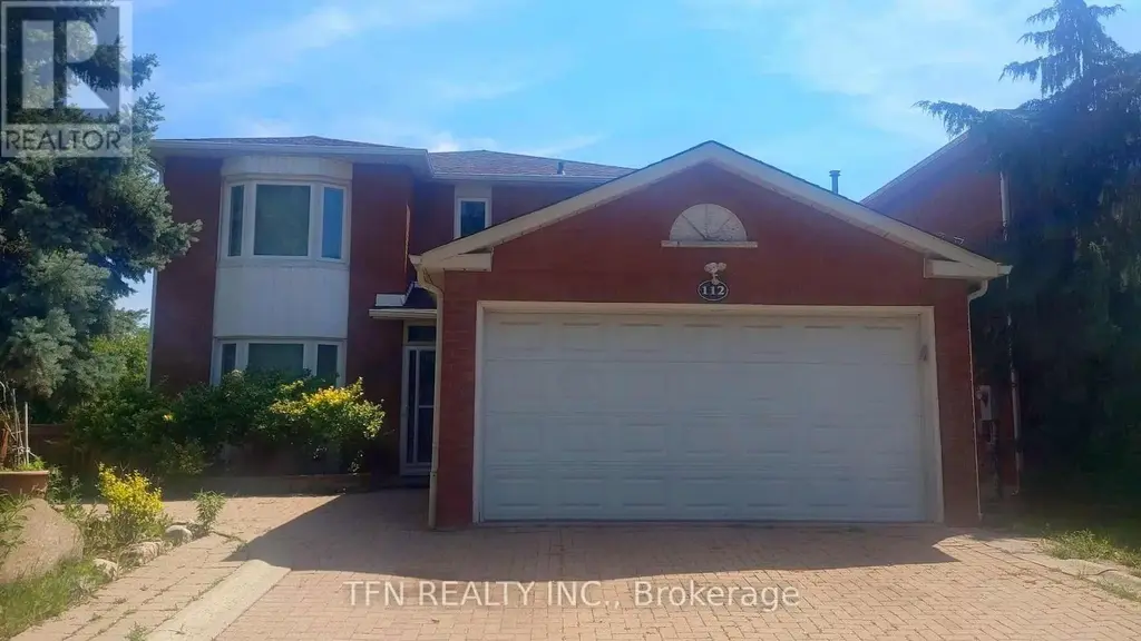 112 Trafalgar Square, Vaughan (Uplands)