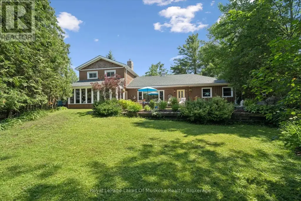 1012 Grey Street, Muskoka Lakes (Medora)
