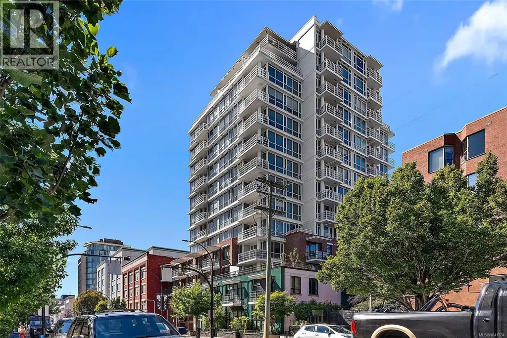 404 834 Johnson St, Victoria