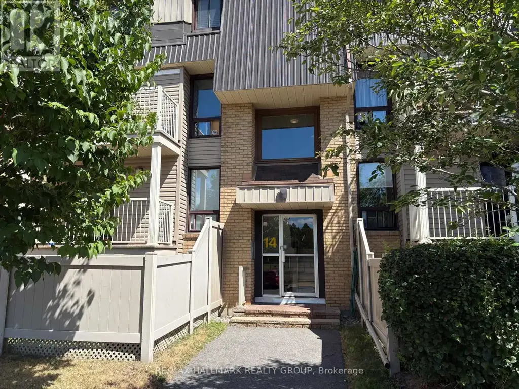 4 - 14 Sweetbriar Circle, Ottawa