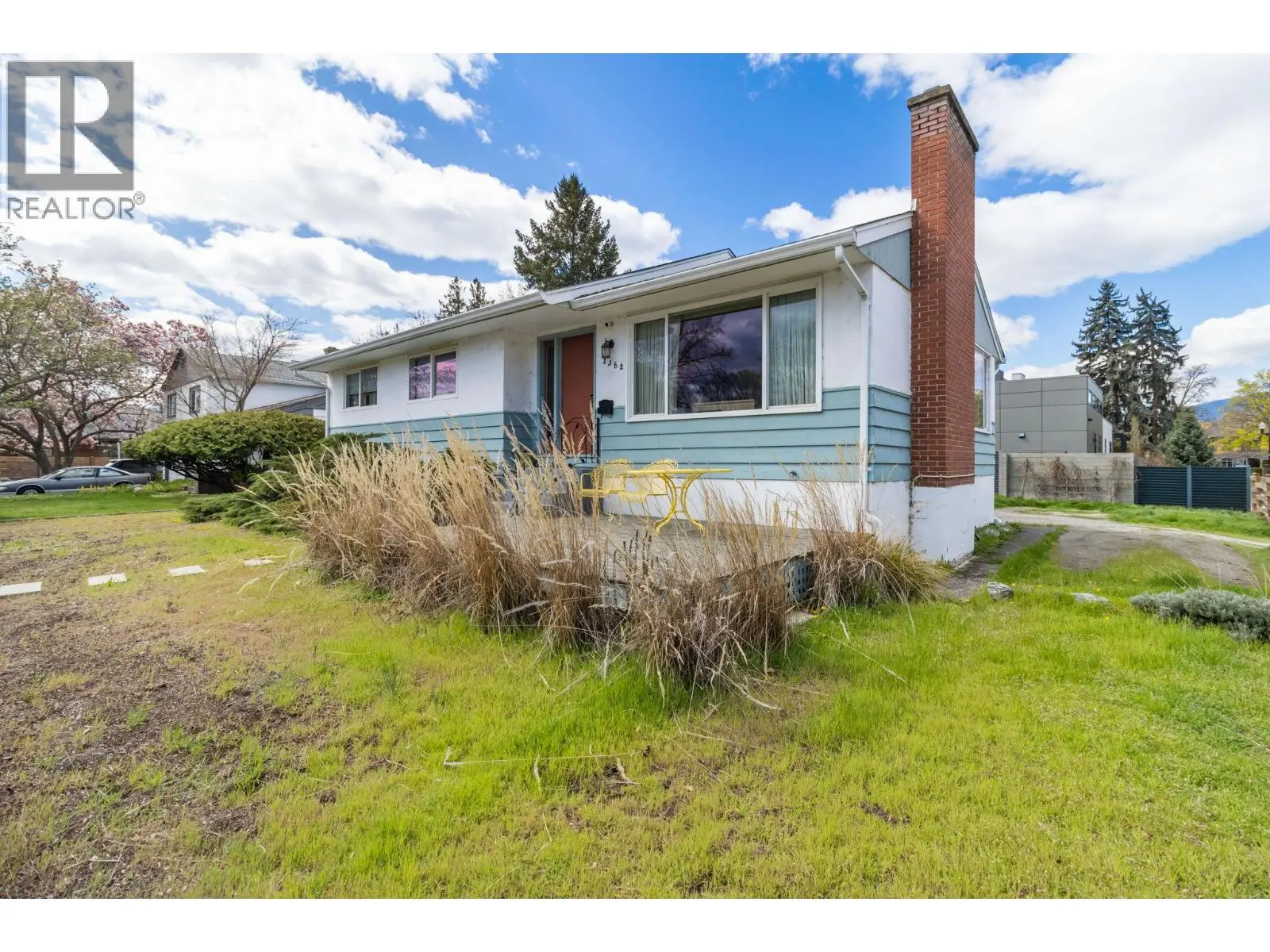 2362 Abbott Street. Kelowna, British Columbia
