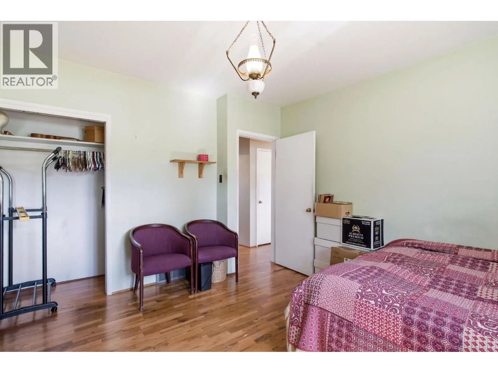 2362 Abbott Street. Kelowna, British Columbia