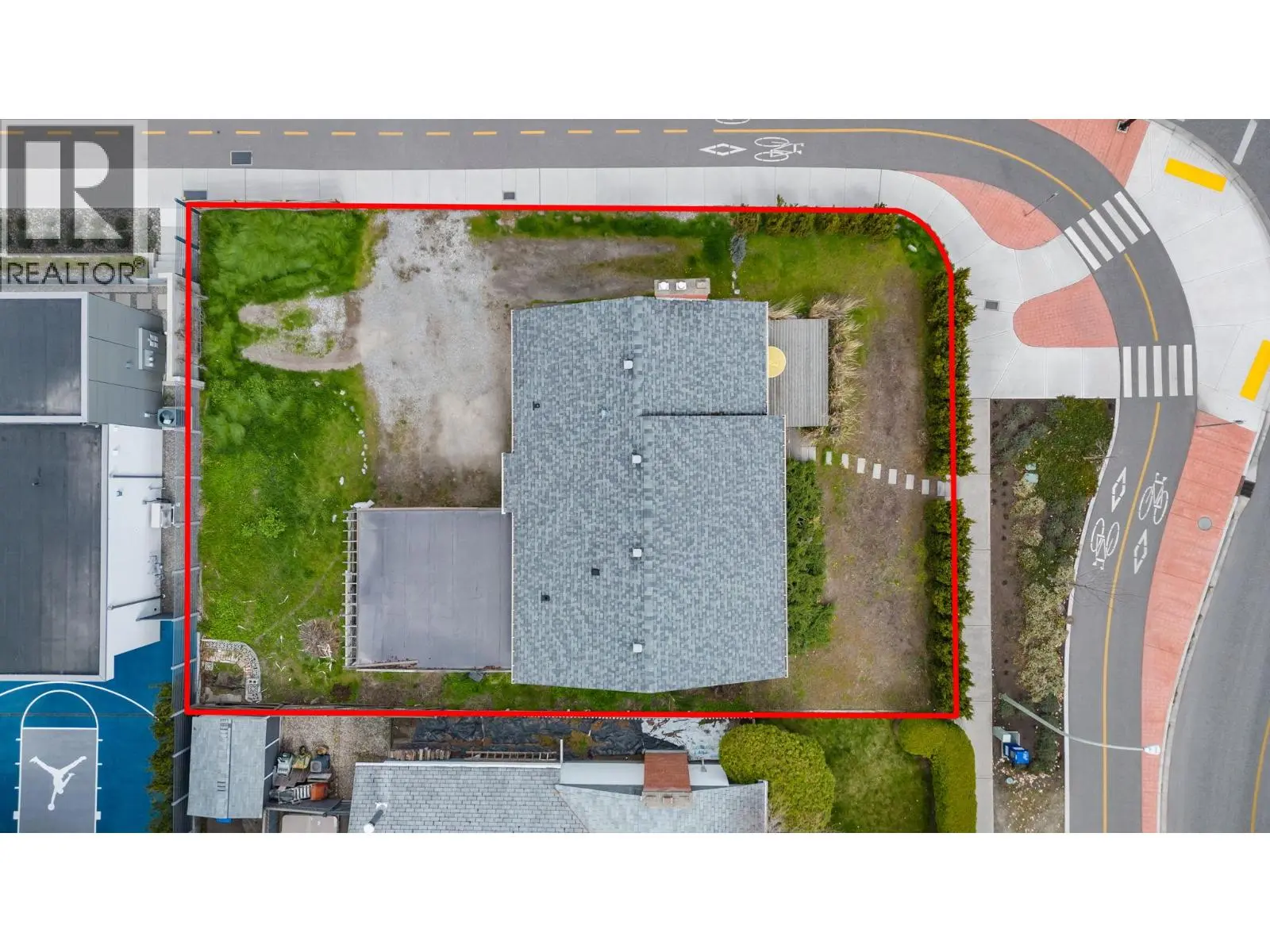 2362 Abbott Street. Kelowna, British Columbia