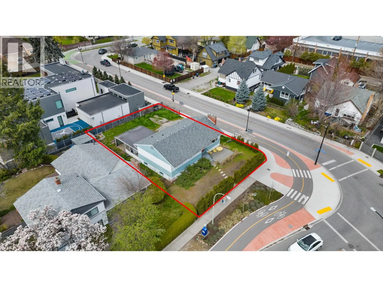 2362 Abbott Street. Kelowna, British Columbia