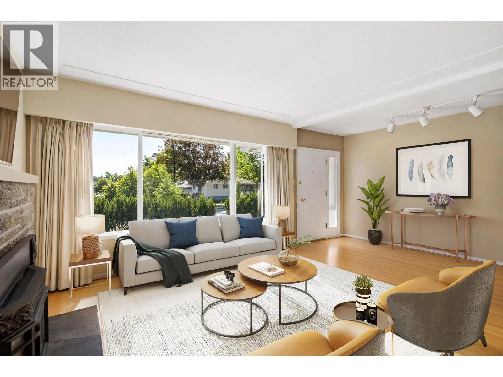 2362 Abbott Street. Kelowna, British Columbia