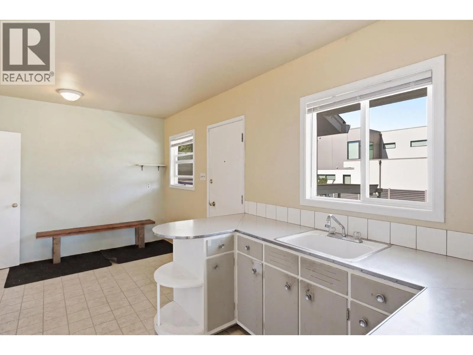 2362 Abbott Street. Kelowna, British Columbia