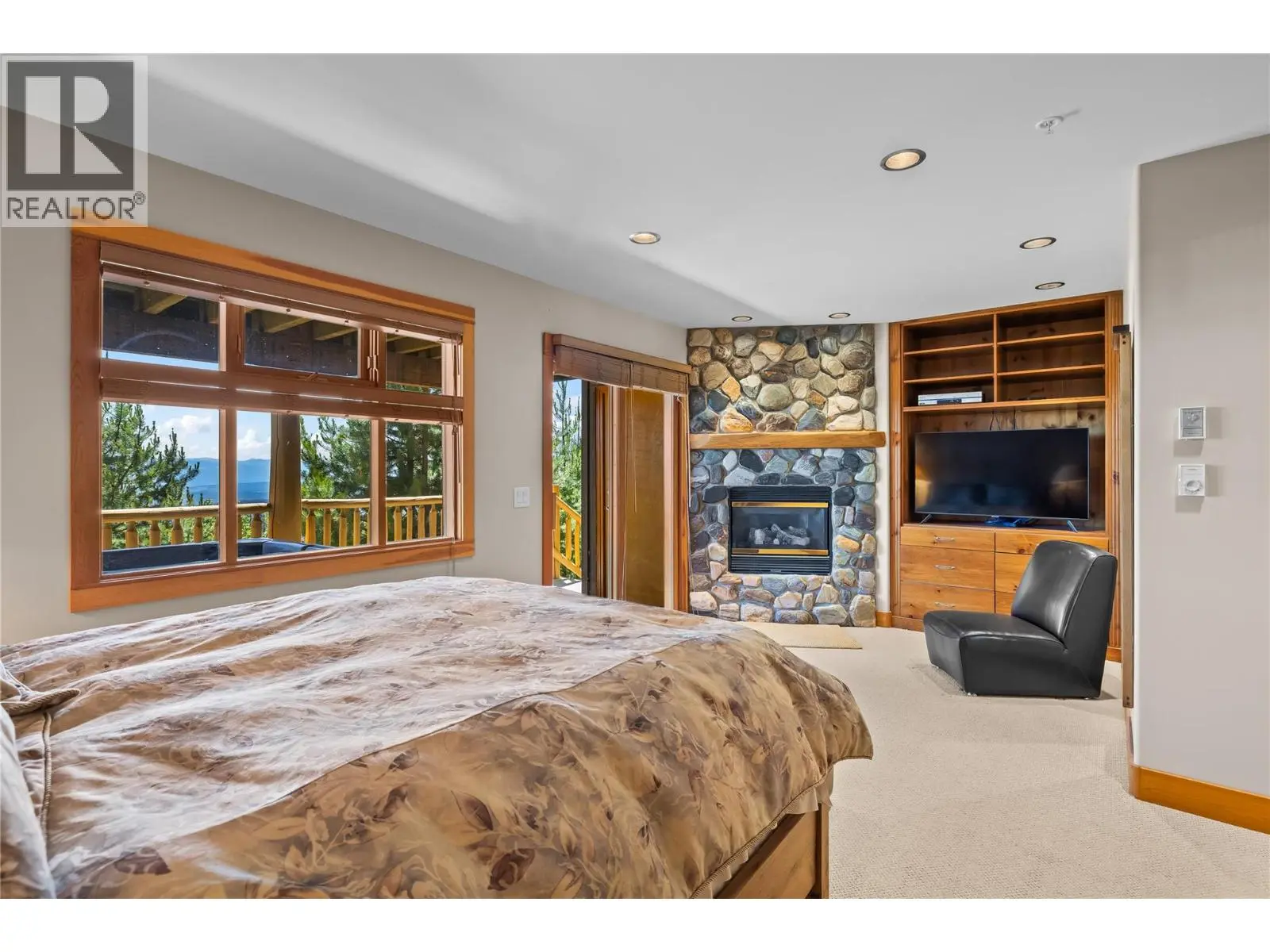 360 Whitehorse Lane Unit# 14. Big White, British Columbia