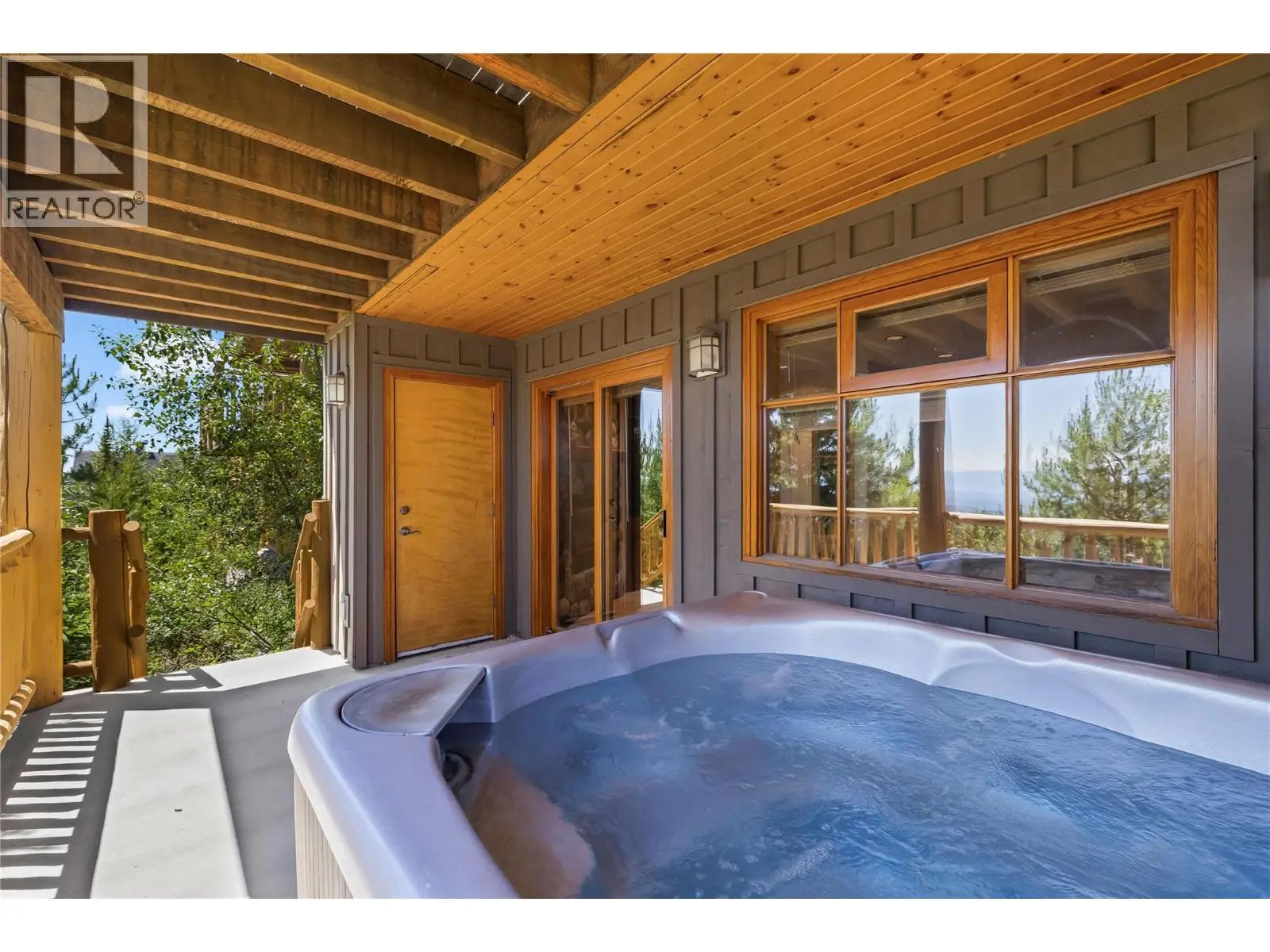 360 Whitehorse Lane Unit# 14. Big White, British Columbia