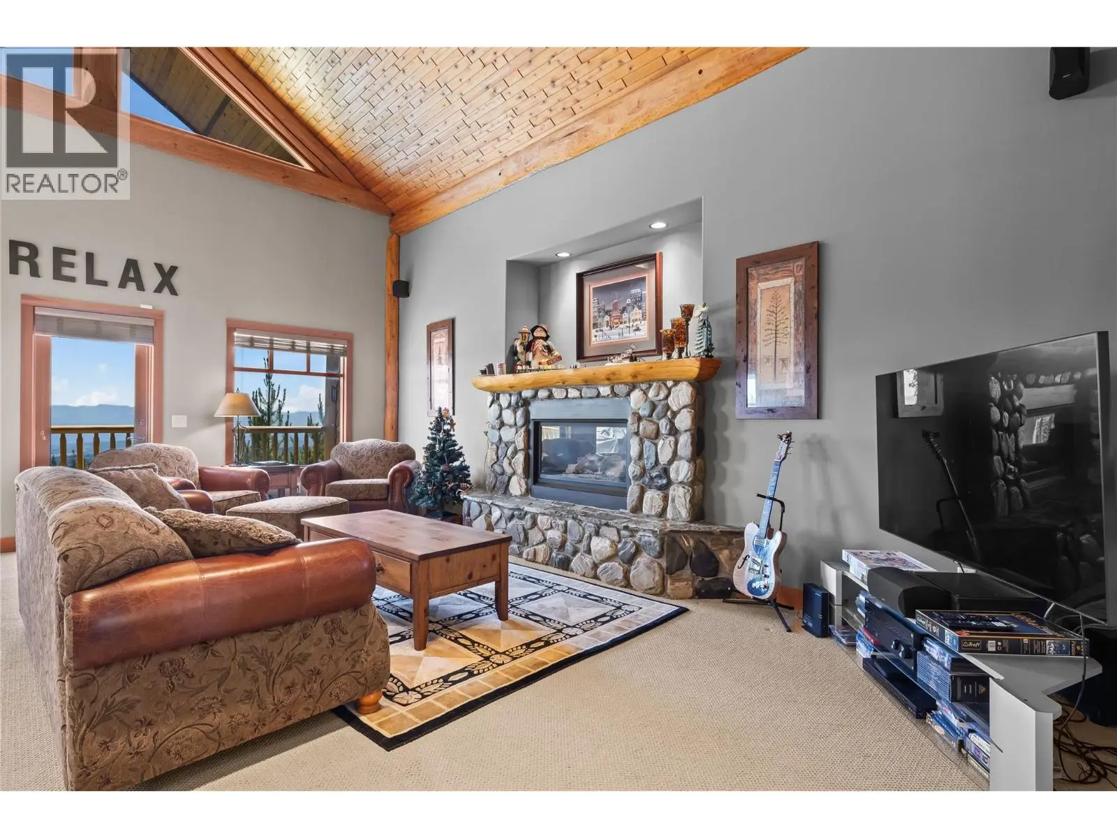 360 Whitehorse Lane Unit# 14. Big White, British Columbia
