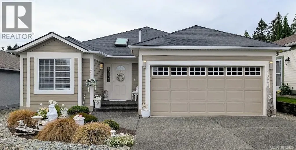 1307 Oceanside Dr, Qualicum Beach