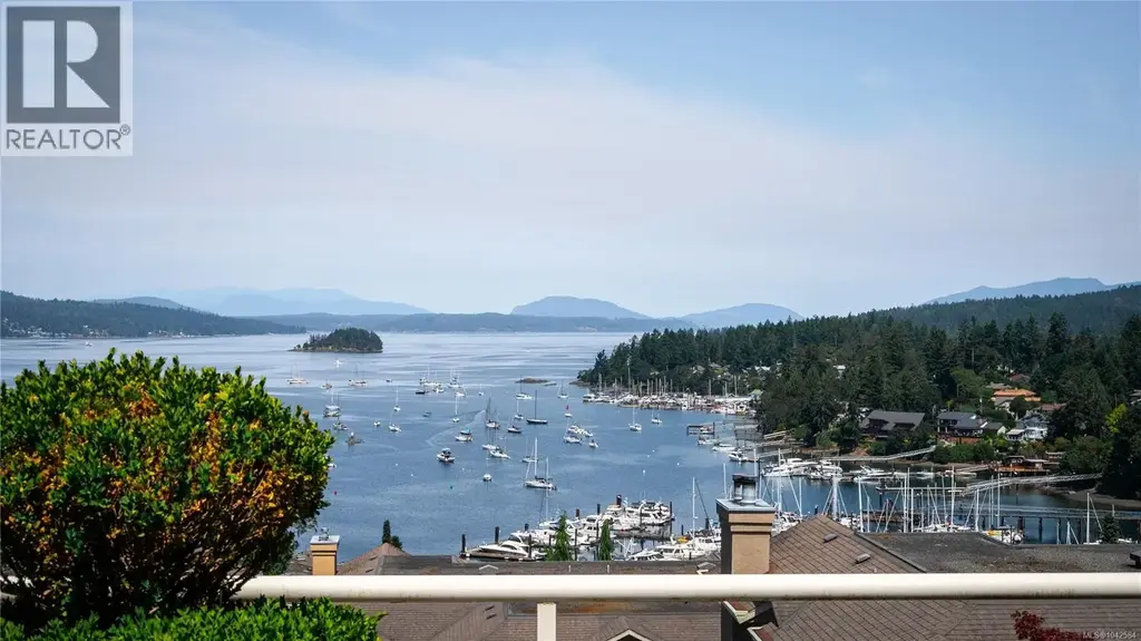 304 6880 Wallace Dr, Central Saanich