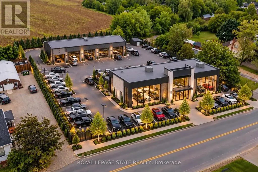 9056 Airport Road, Hamilton (Mount Hope)