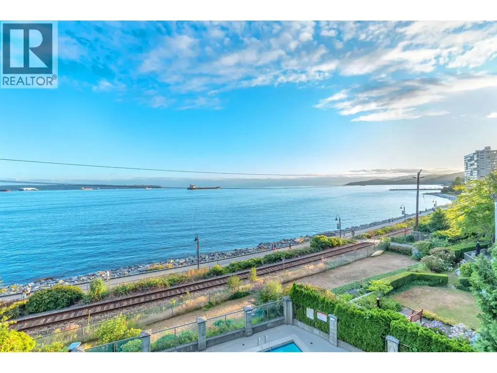103 2280 Bellevue Avenue, West Vancouver