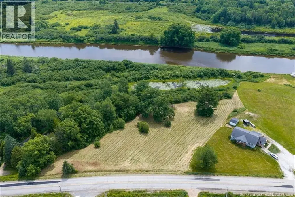 Lot Route 121, Norton