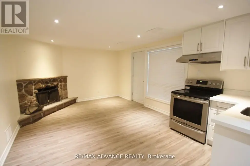 Lower - 33 Carluke Crescent, Toronto (St. Andrew-Windfields)