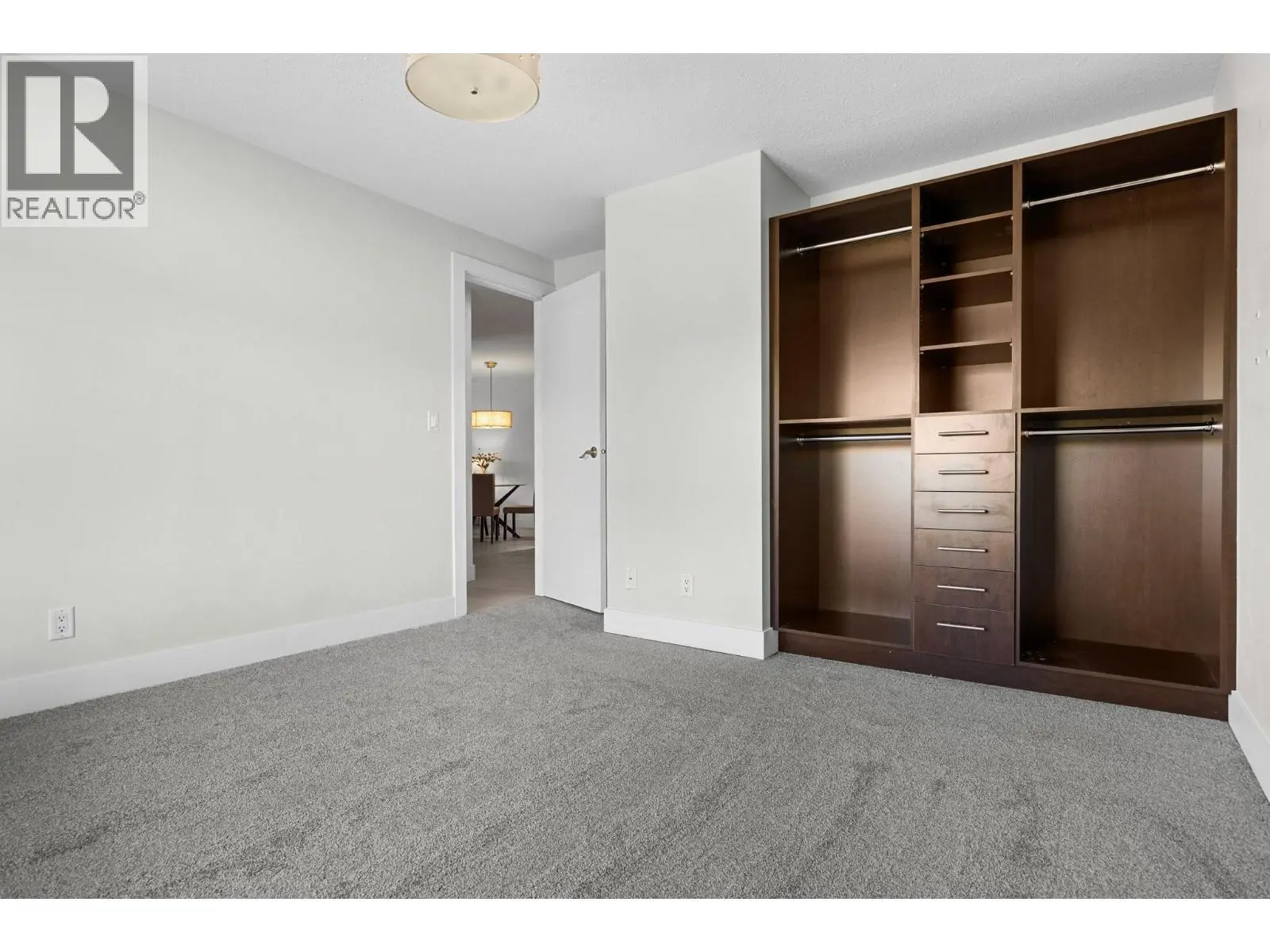 1870 Parkinson Way Unit# 201. Kelowna, British Columbia