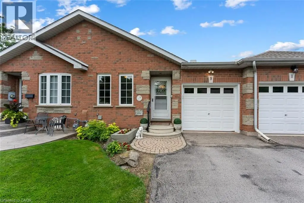 9 Kinsman Court, Fonthill