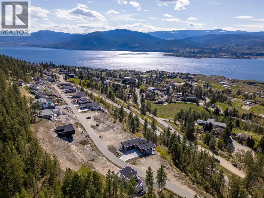 2960 Outlook Way, Naramata