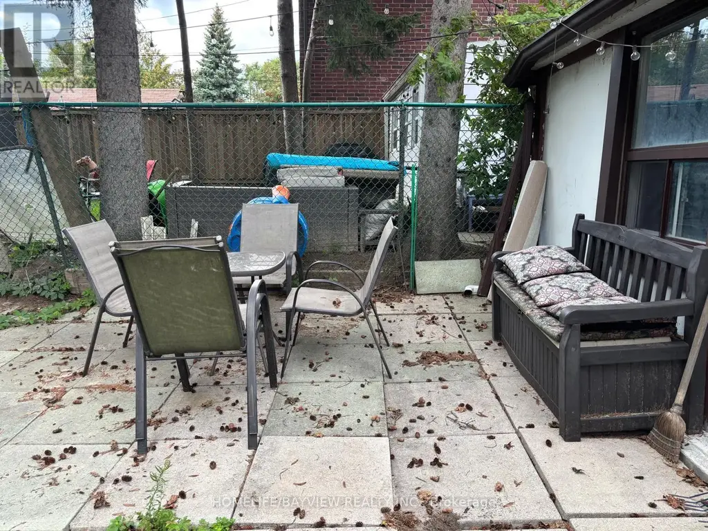 326 Rhodes Avenue E, Toronto (Greenwood-Coxwell)