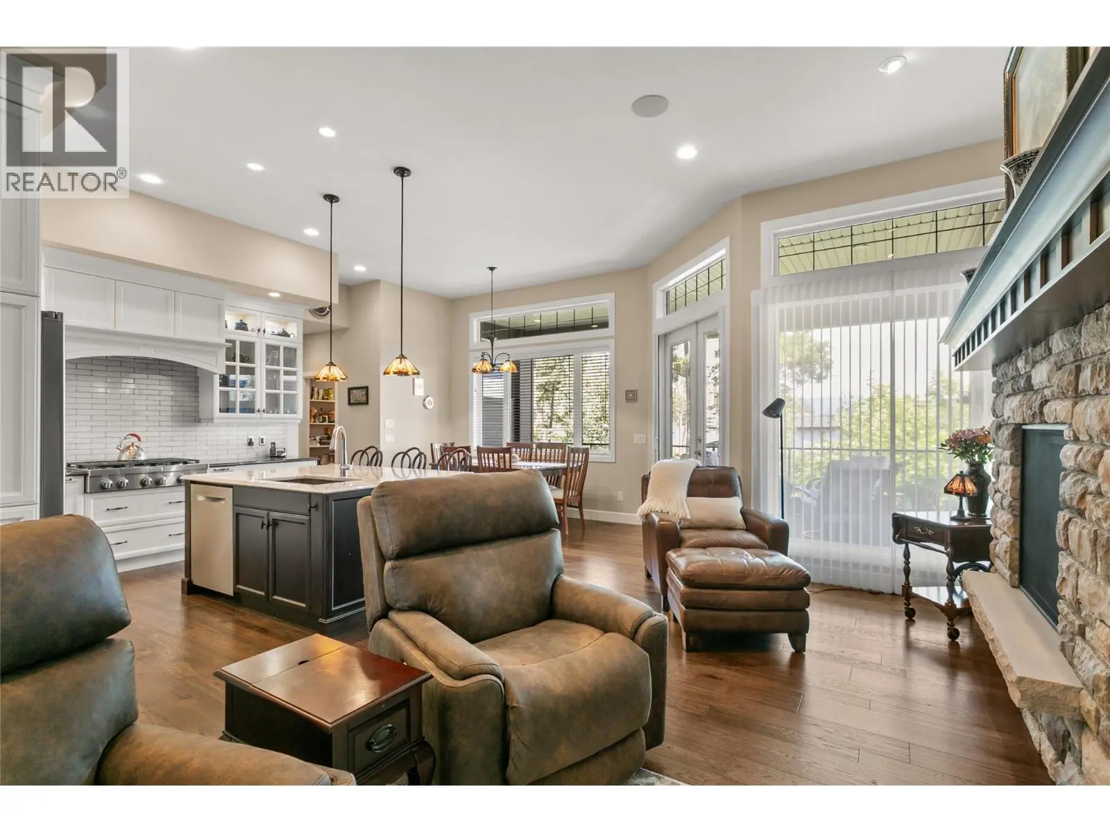 165 Summer Wood Drive. Kelowna, British Columbia