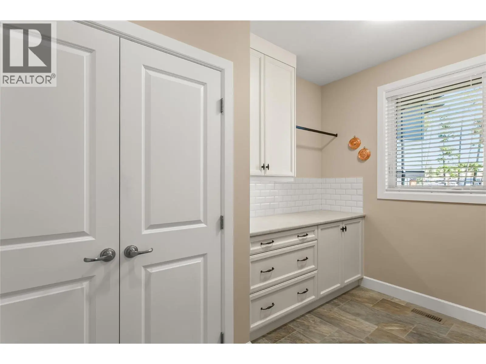 165 Summer Wood Drive. Kelowna, British Columbia