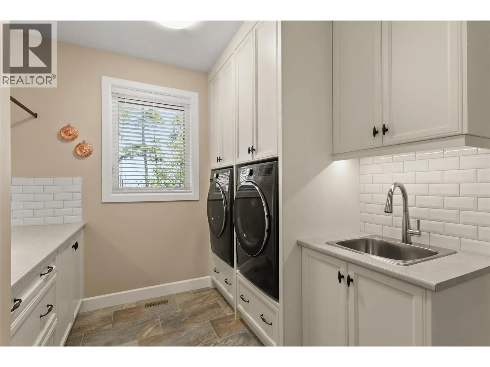 165 Summer Wood Drive. Kelowna, British Columbia