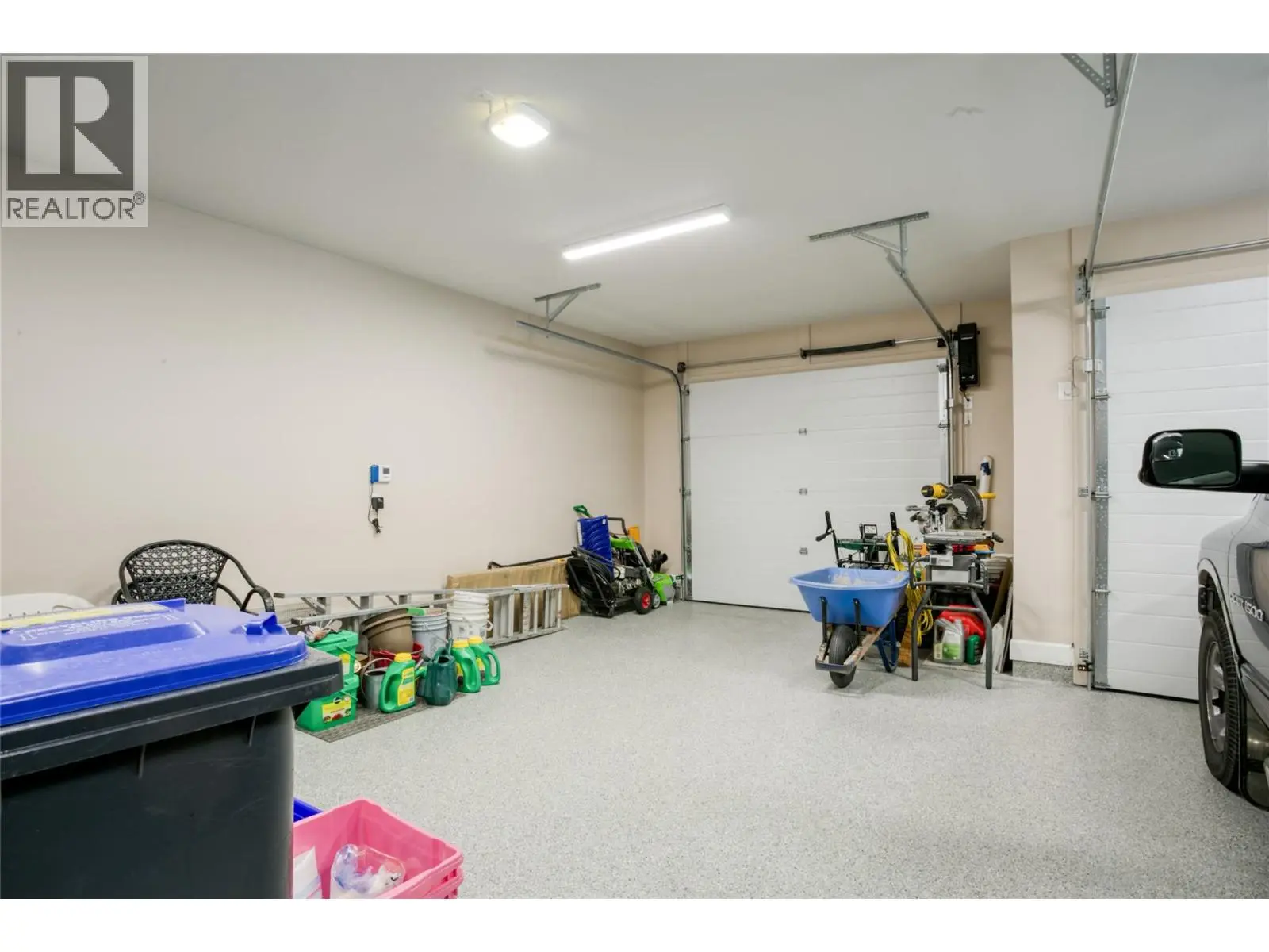 165 Summer Wood Drive. Kelowna, British Columbia