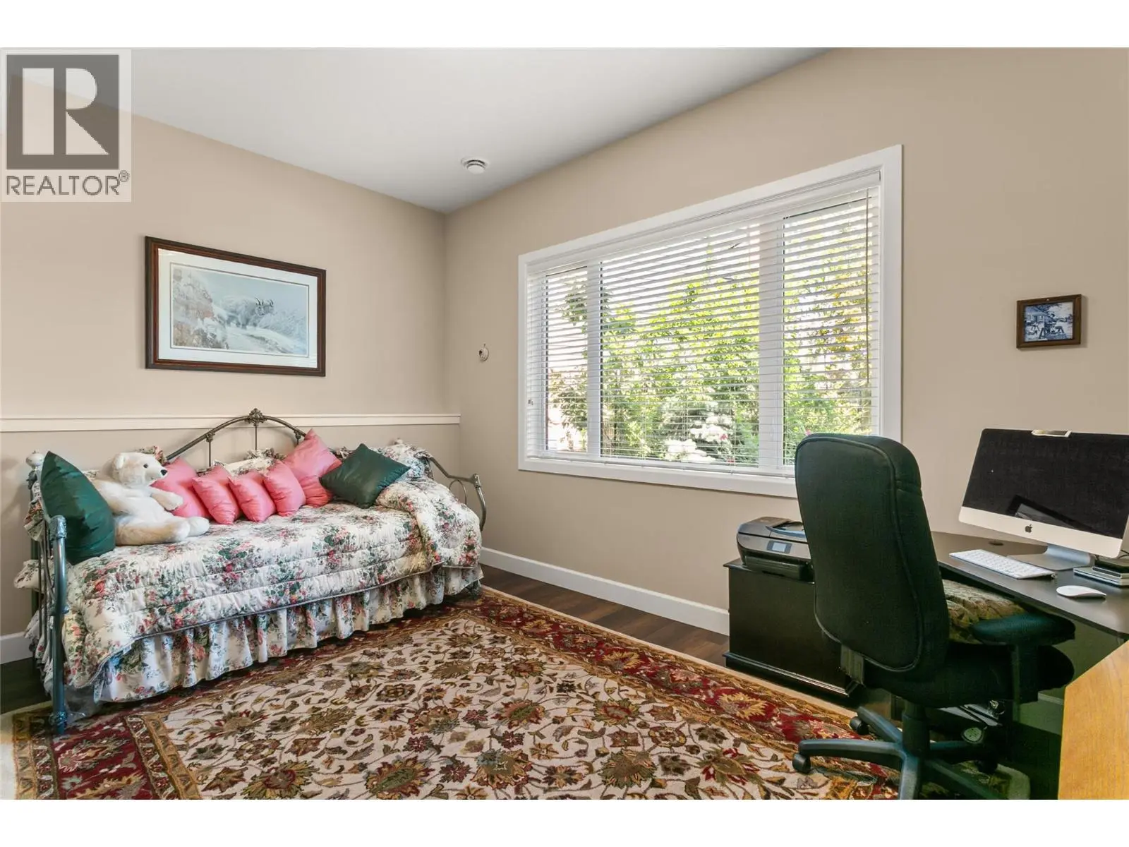 165 Summer Wood Drive. Kelowna, British Columbia