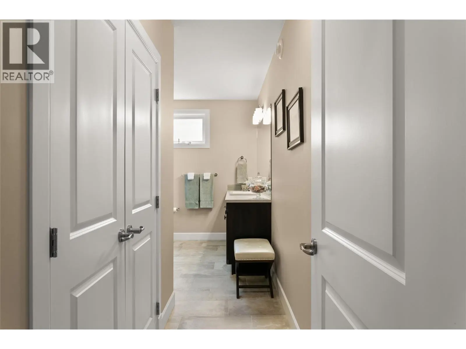 165 Summer Wood Drive. Kelowna, British Columbia