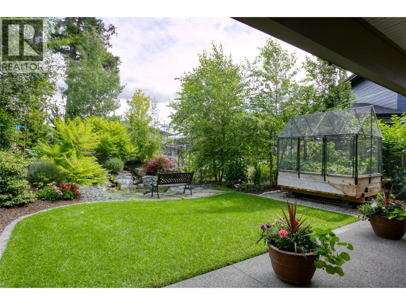 165 Summer Wood Drive. Kelowna, British Columbia