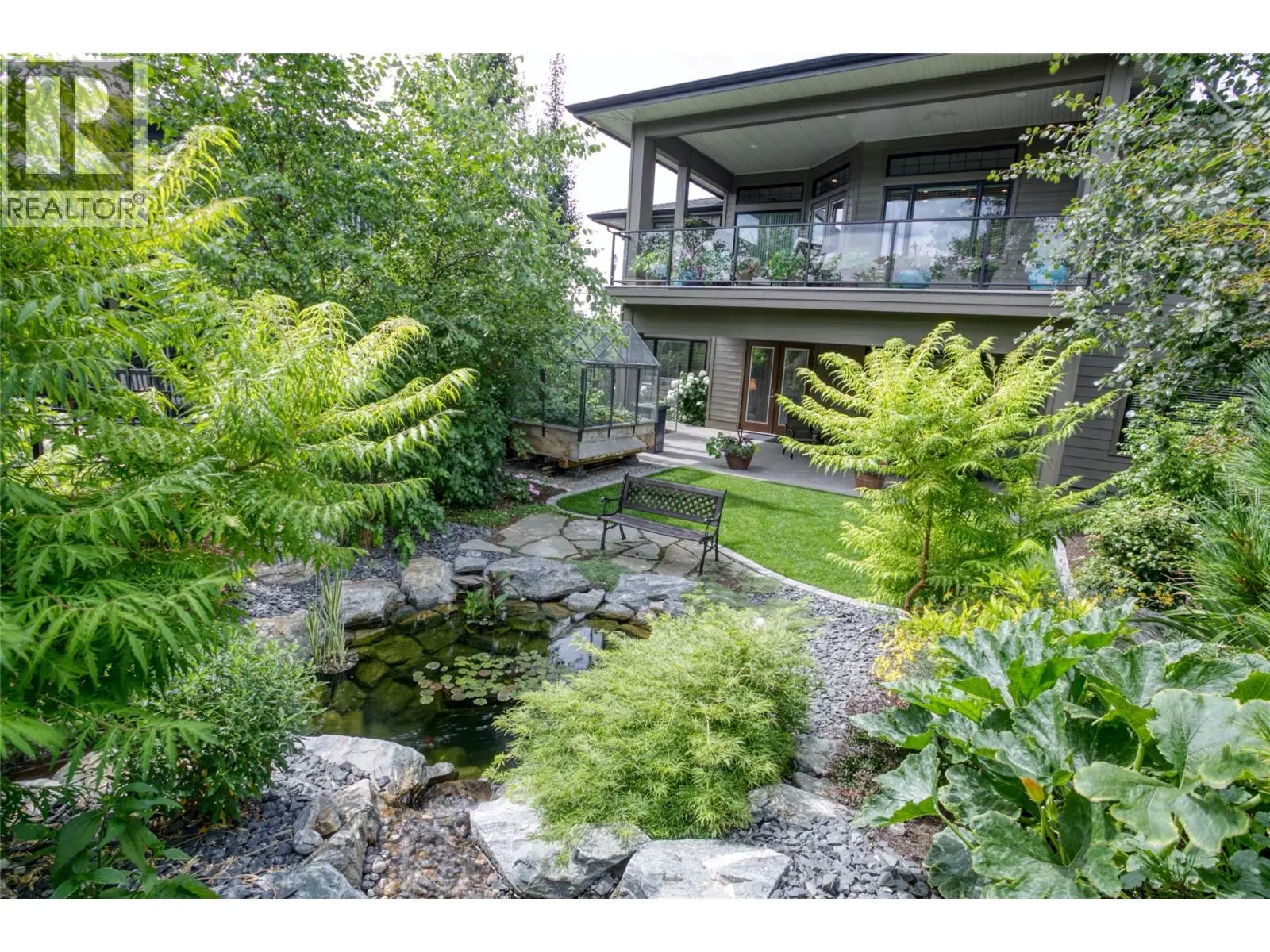 165 Summer Wood Drive. Kelowna, British Columbia