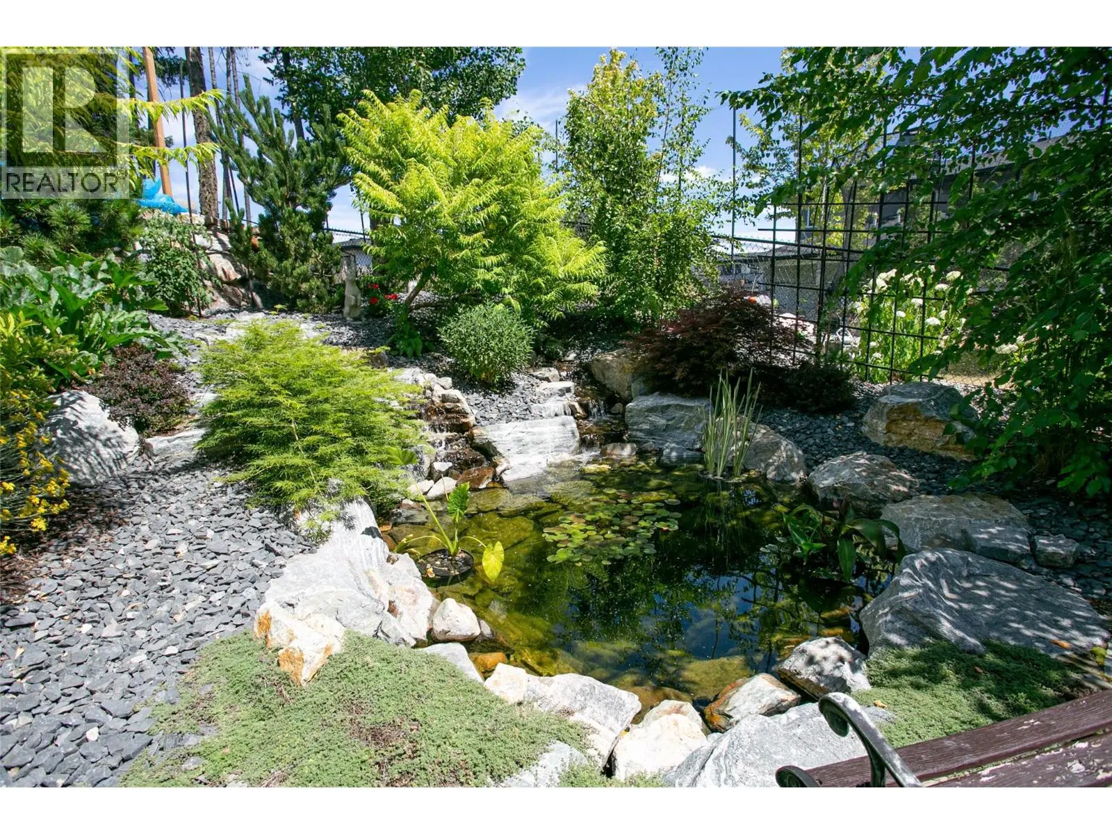 165 Summer Wood Drive. Kelowna, British Columbia