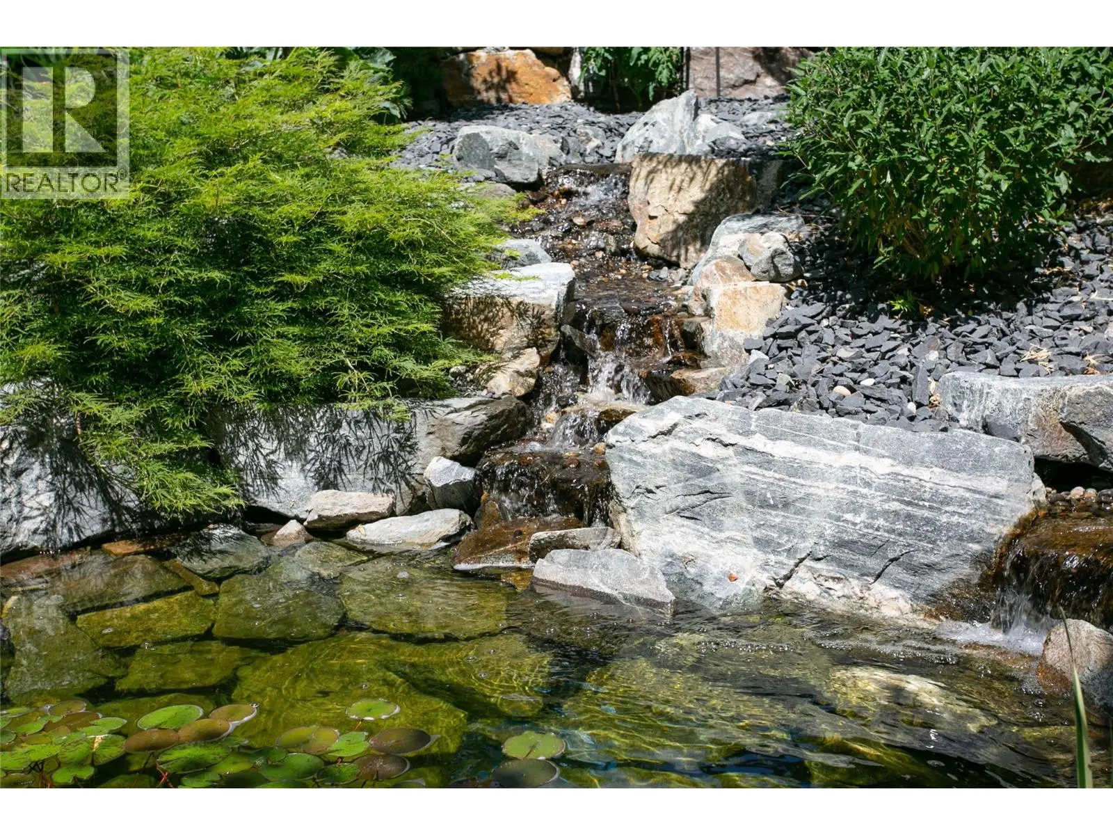 165 Summer Wood Drive. Kelowna, British Columbia