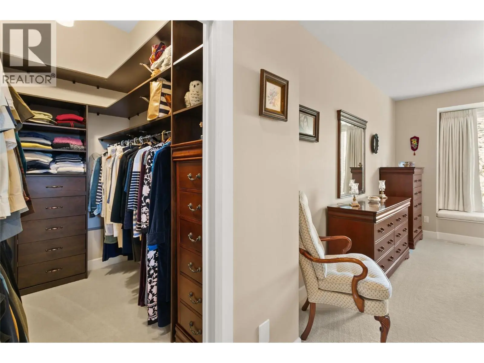 165 Summer Wood Drive. Kelowna, British Columbia